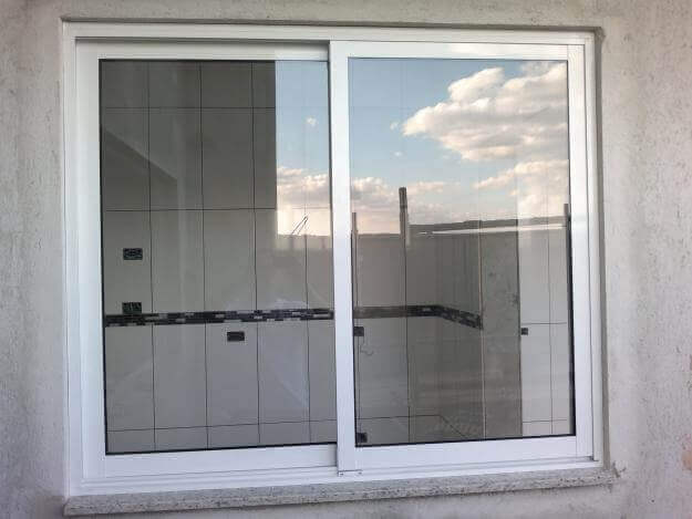 Janela de Correr - Rocha Esquadrias - Esquadrias de Aluminio e Vidros Temperados em Curitiba -  Vidros Temperados em Curitiba